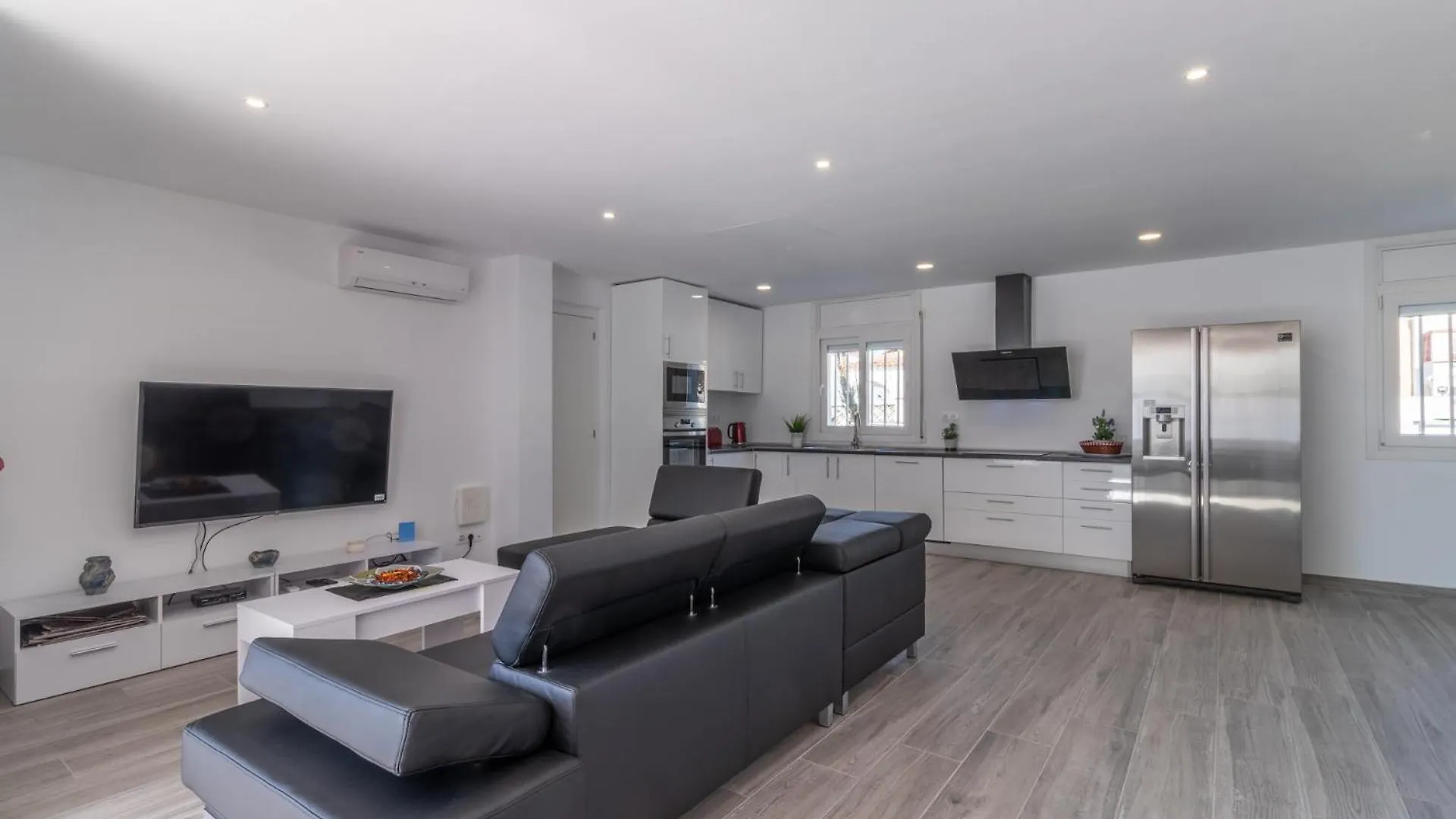 Goldhome - Montgri - Piscina Climatizada Empuriabrava