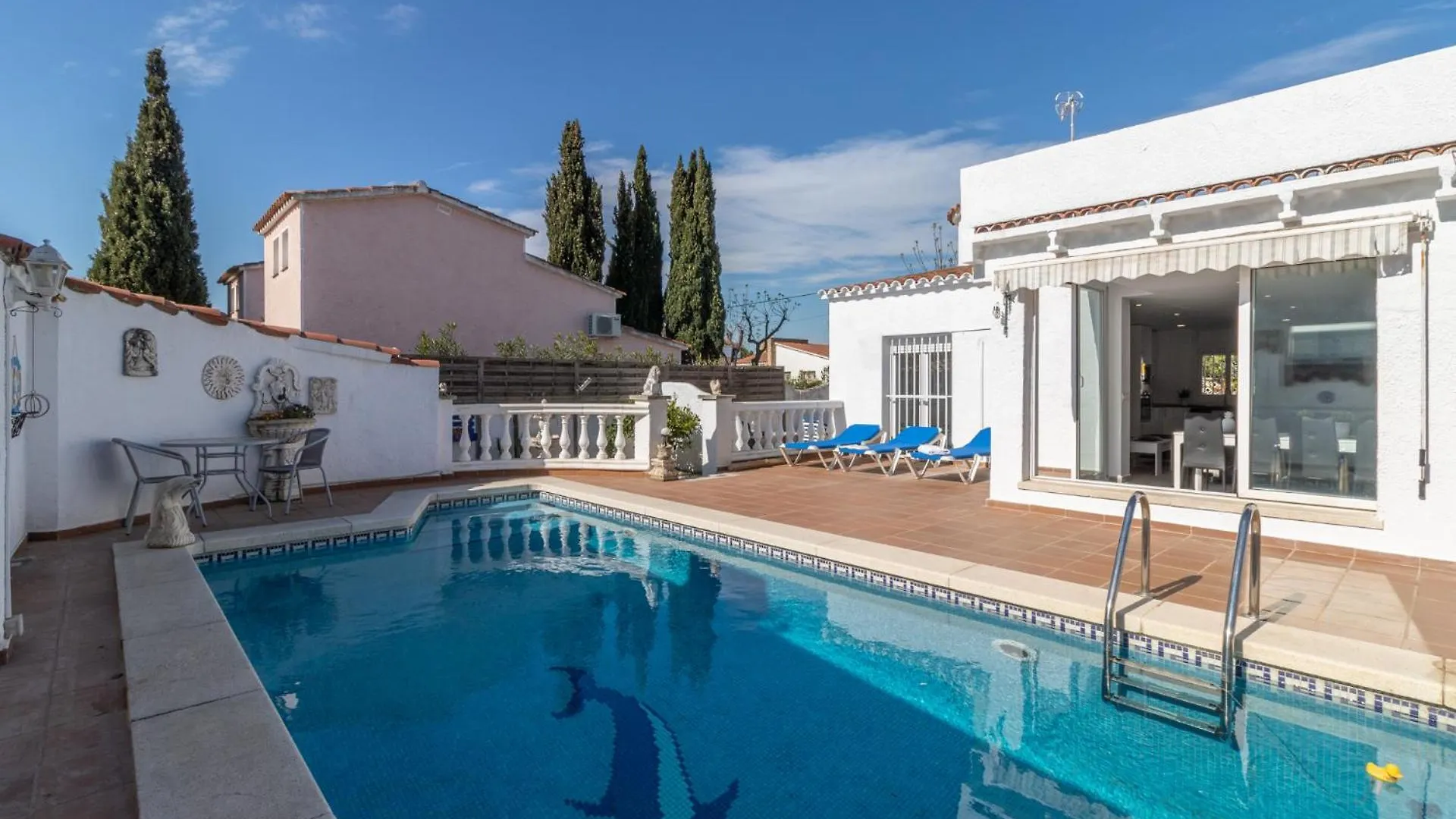 Goldhome - Montgri - Piscina Climatizada Empuriabrava Βίλα